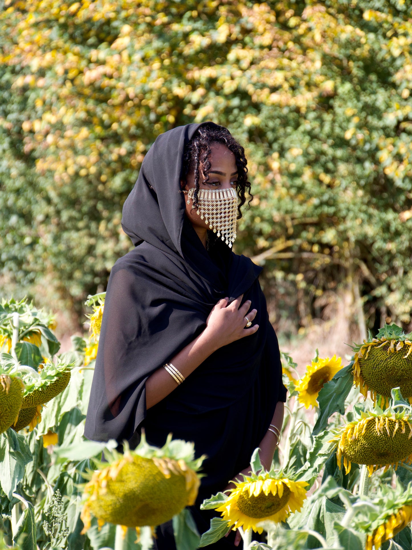 Khadija – Melfha cousue modernisée noire, tenue saharienne élégante