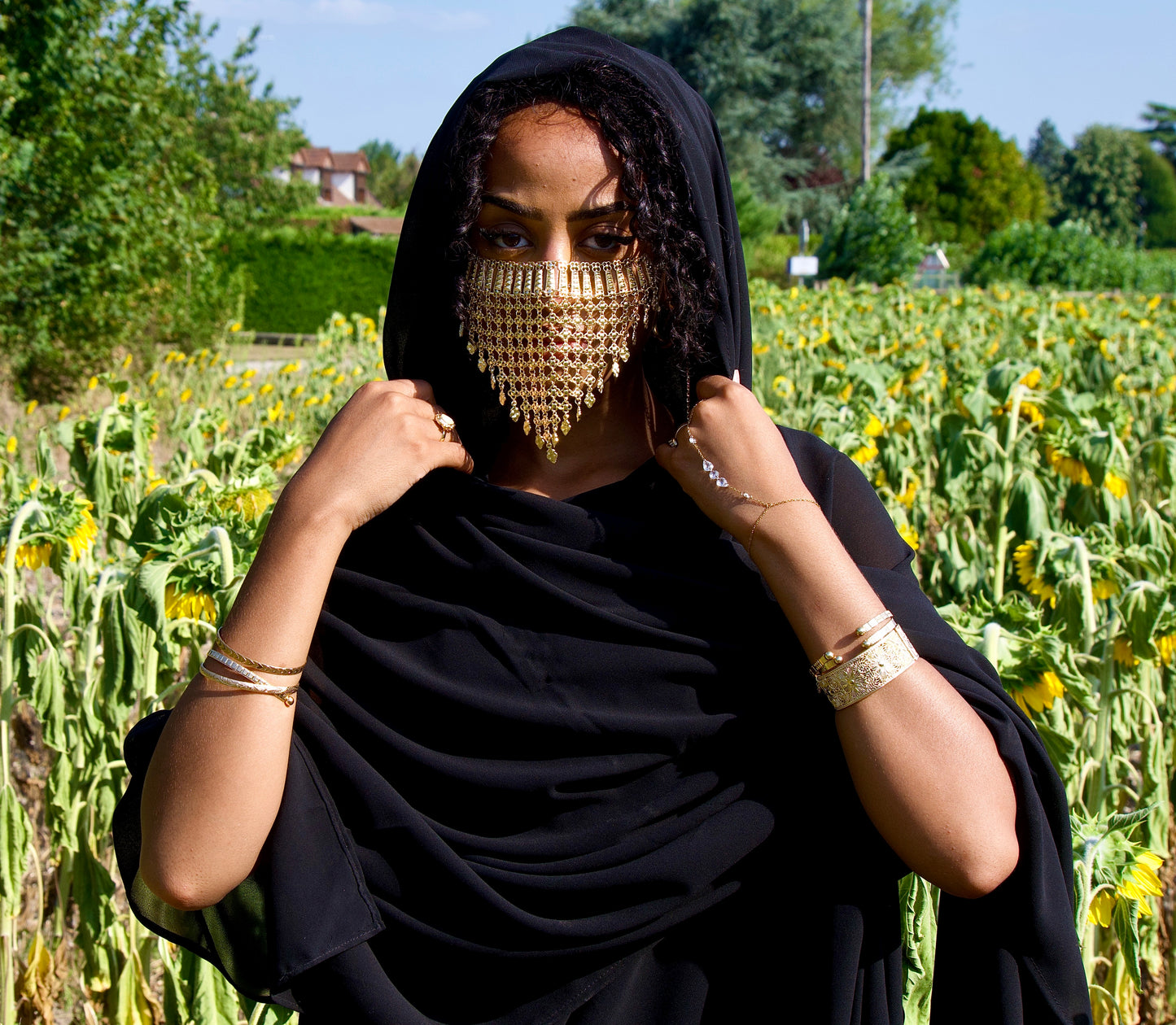 Khadija – Melfha cousue modernisée noire, tenue saharienne élégante