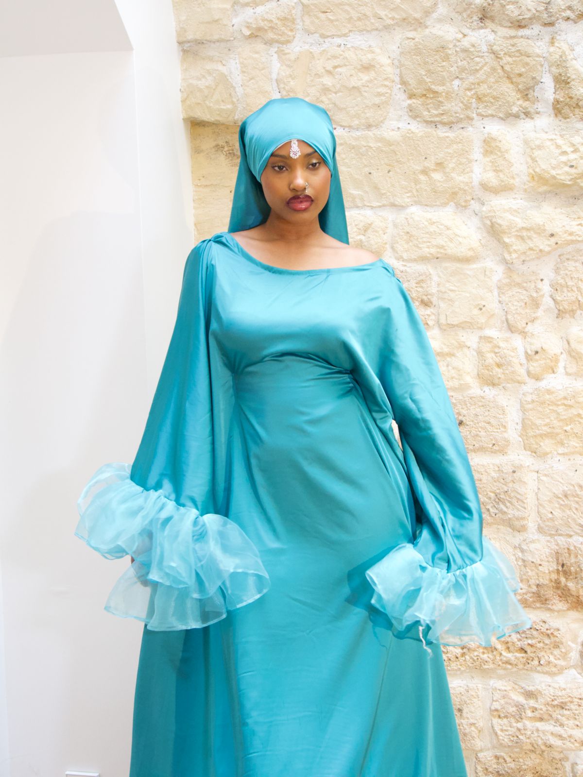 Fadima Dress – Élégance & Volume Élégant