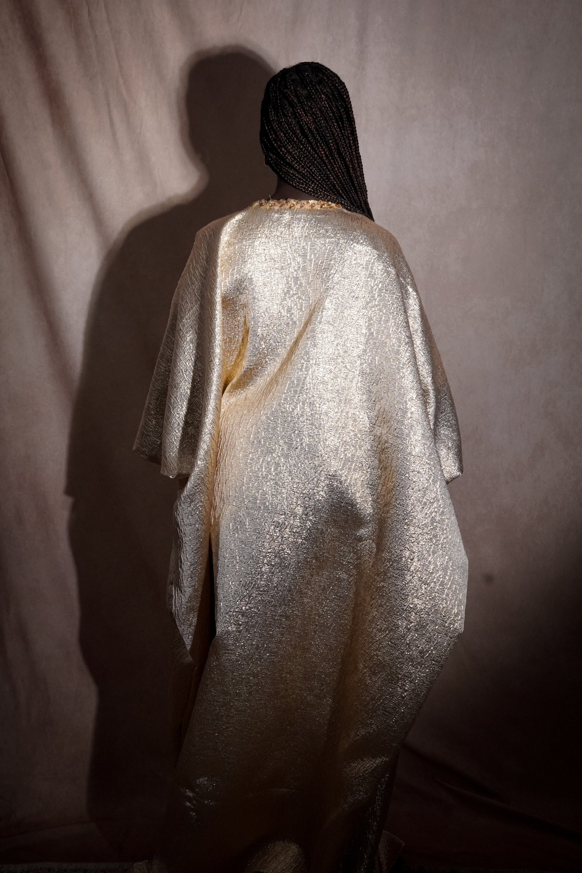 Naïma Dress dos – boubou africain brocard lumineux Maison Kemeti
