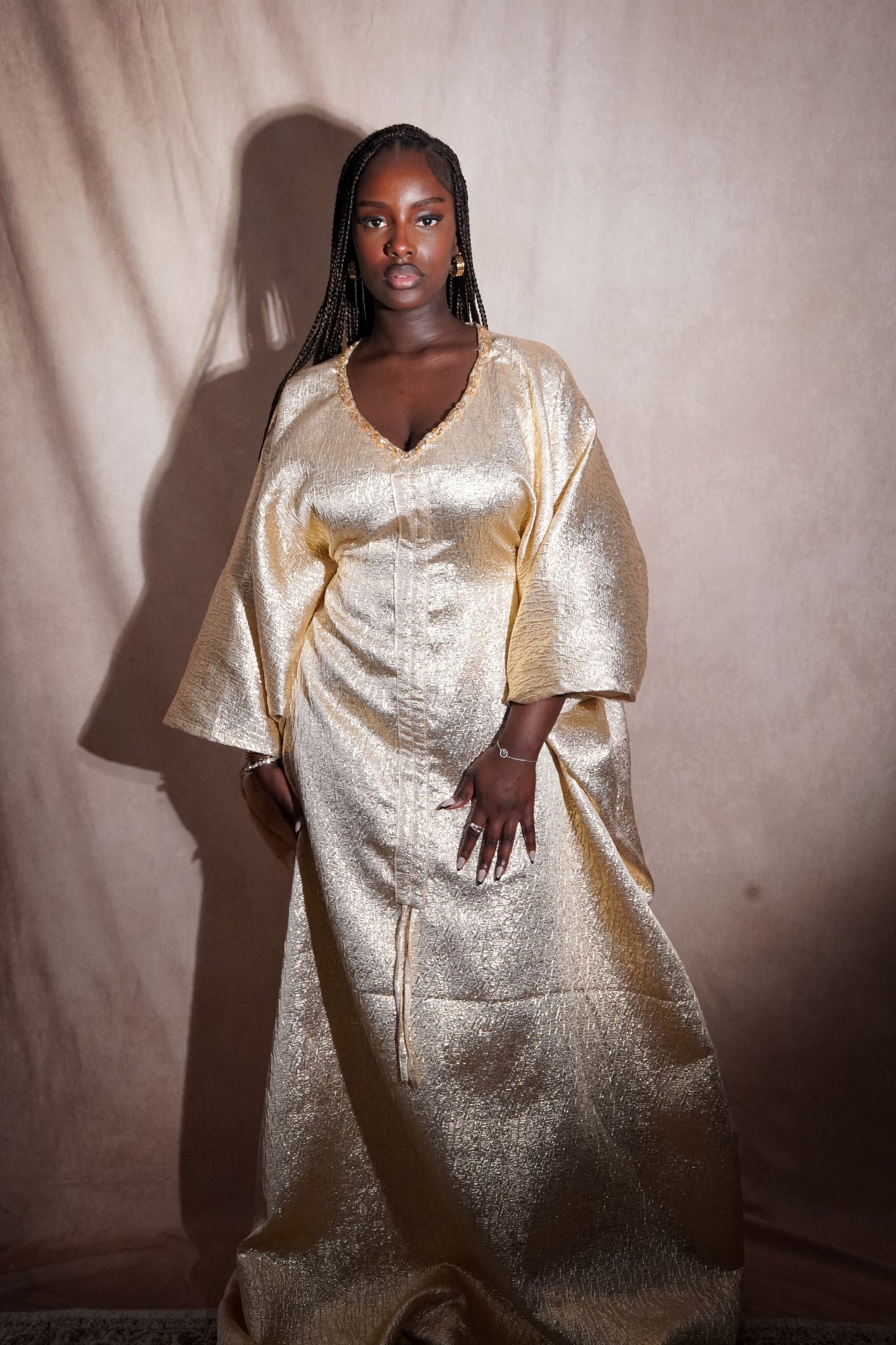 Naïma Dress – boubou africain brocard lumineux doré Maison Kemeti
