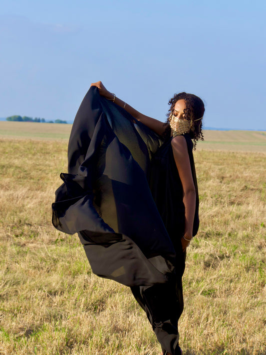 Khadija – Melfha cousue modernisée noire, tenue saharienne élégante