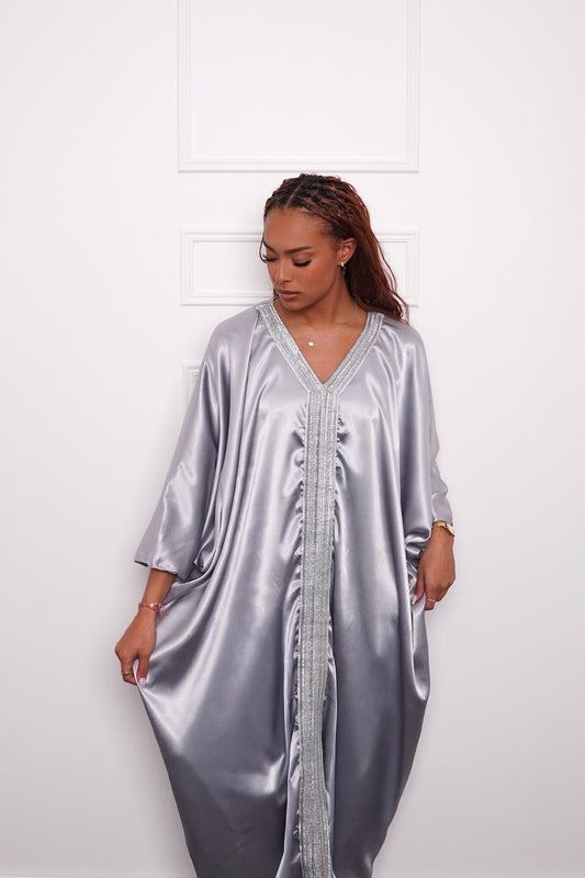 Fatim Dress – Élégance Satinée et Intemporelle